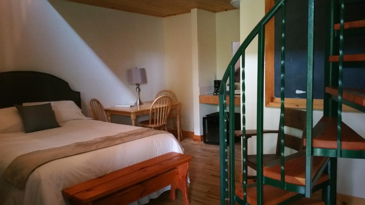 Lenroot Lodge Seeley Esterno foto